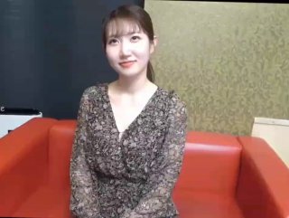 HollyExtra神似港星自插高潮